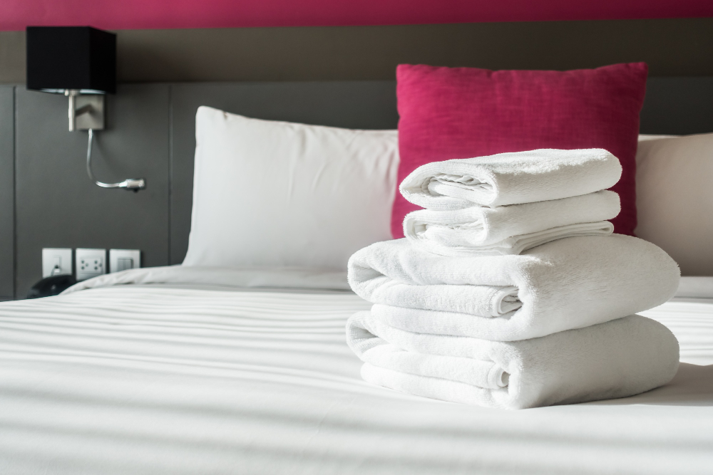 airbnb-vrbo-vacation-rental-cleaning-services-by-nexgen-folded-towels-make-bed-wellington-boca-raton-west-palm-beach-jupiter-royal-palm-beach-gardens-boynton-delray-beach